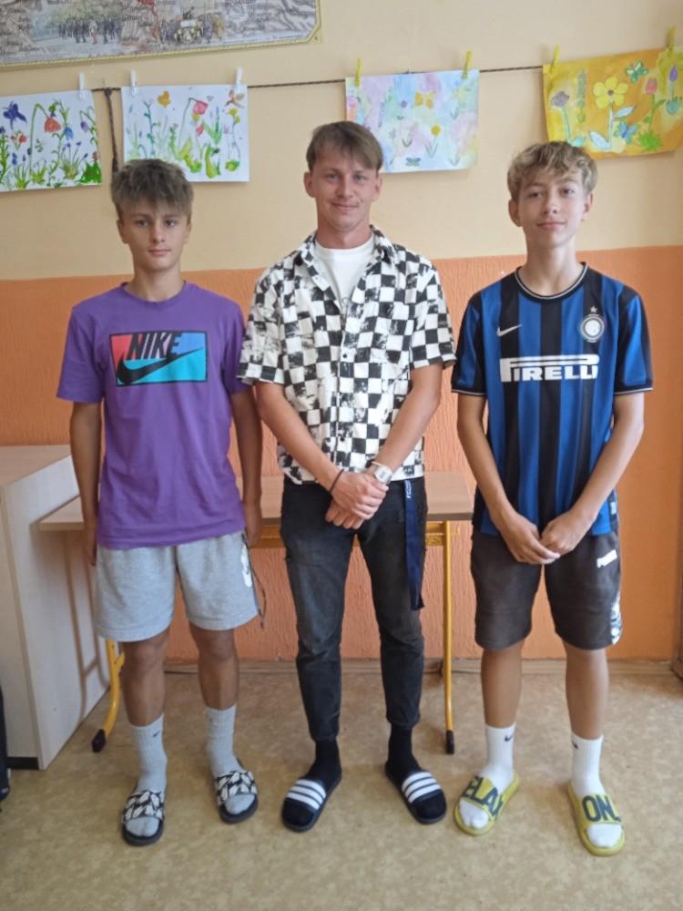 Naši noví žáci a asistent pedagoga