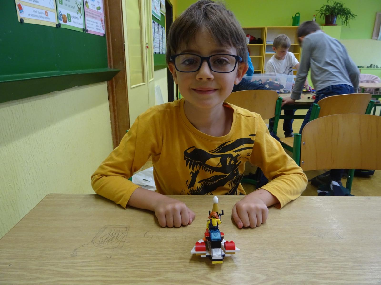 LEGO ve 2.C