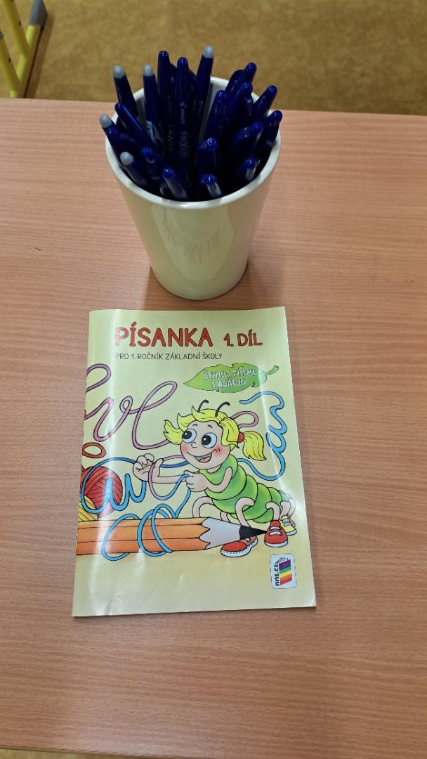 Listopad - psaní perem a čtení ze Slabikáře