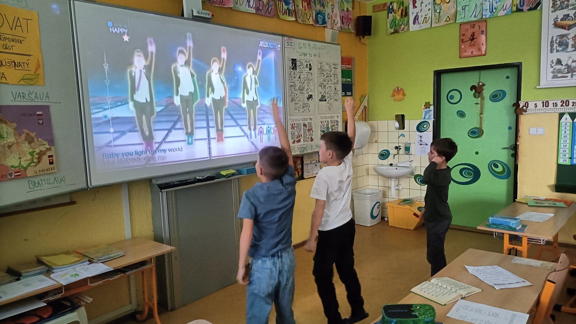 Just dance v hv:)