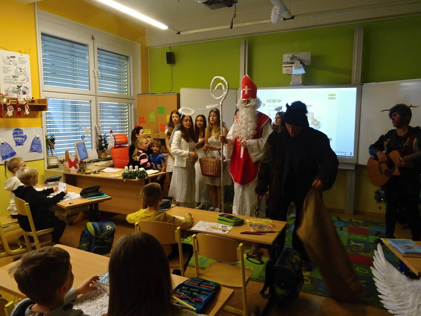 Znovu po roce Mikuláš, andělé a čerti
