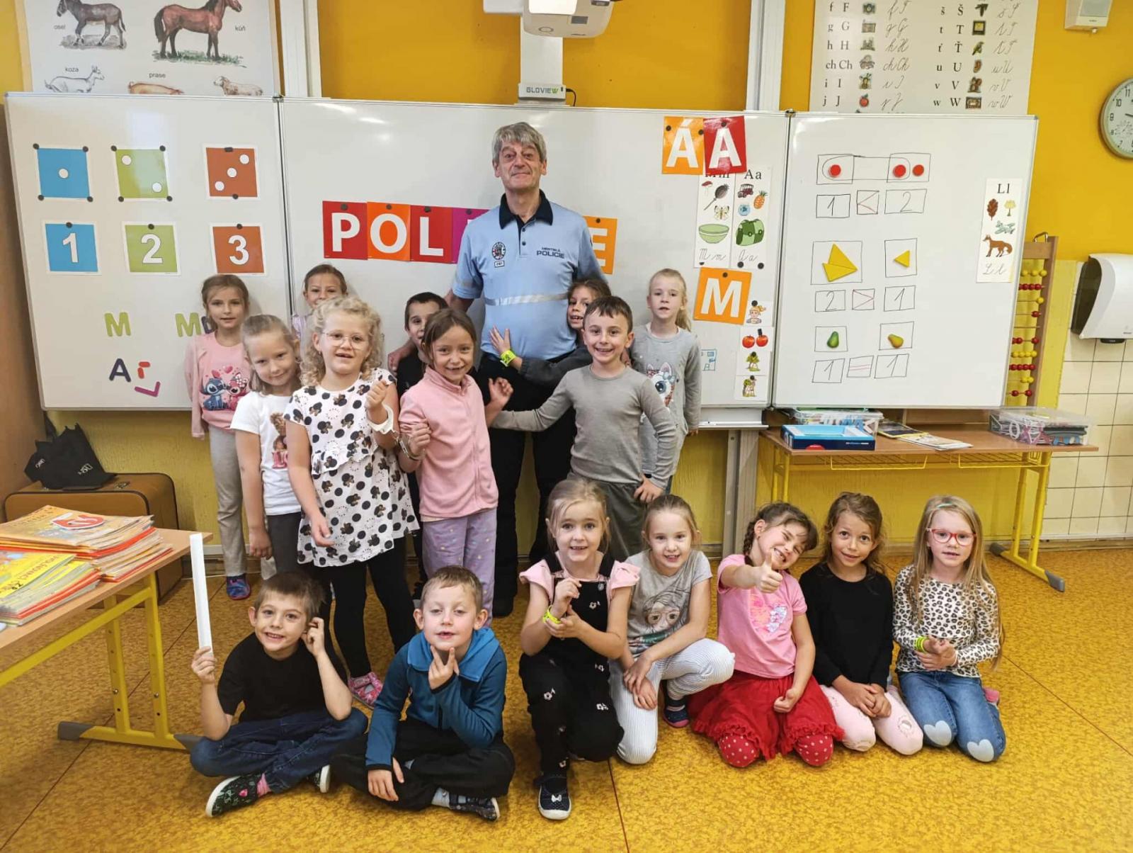 24.9. - Dnešní beseda s policistou z Městské policie UH - dopravní bezpečnost