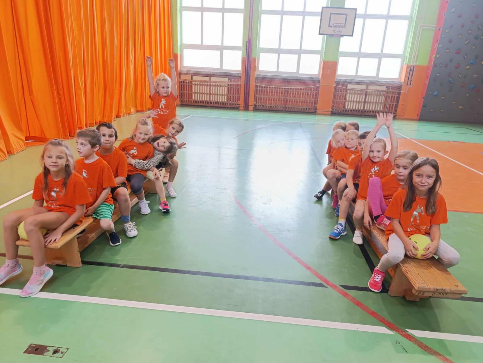 Z hodiny TV - rádi cvičíme a závodíme