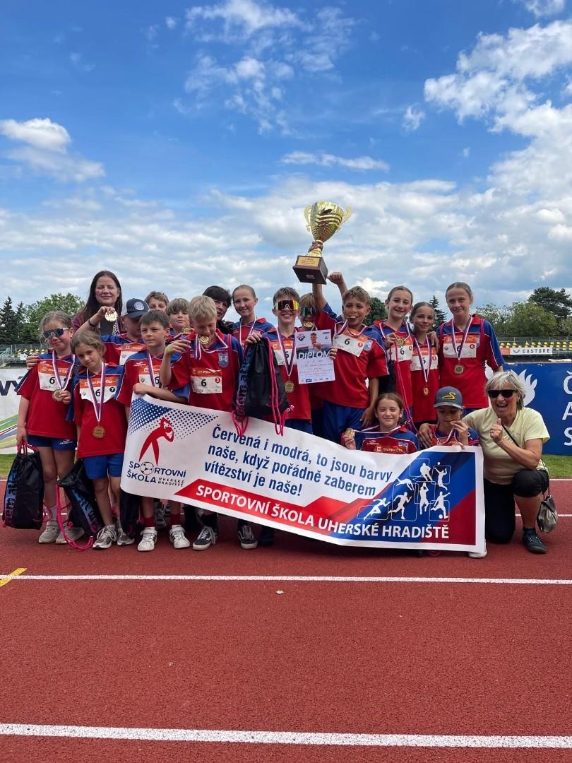 ZŠ Sportovní obhájila loňské vítězství ve finále Štafetového poháru!
