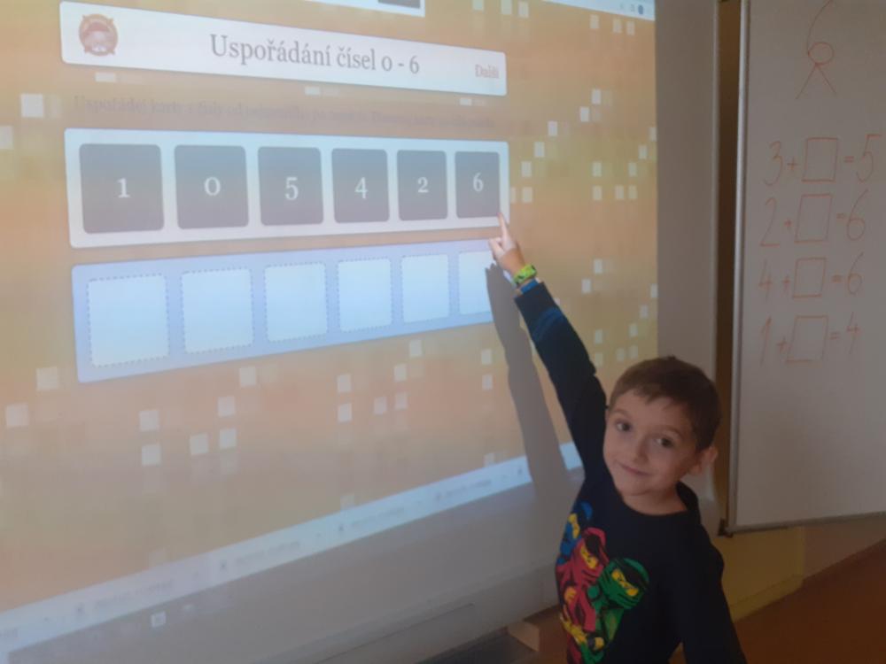 Práce na interaktivní tabuli nás baví