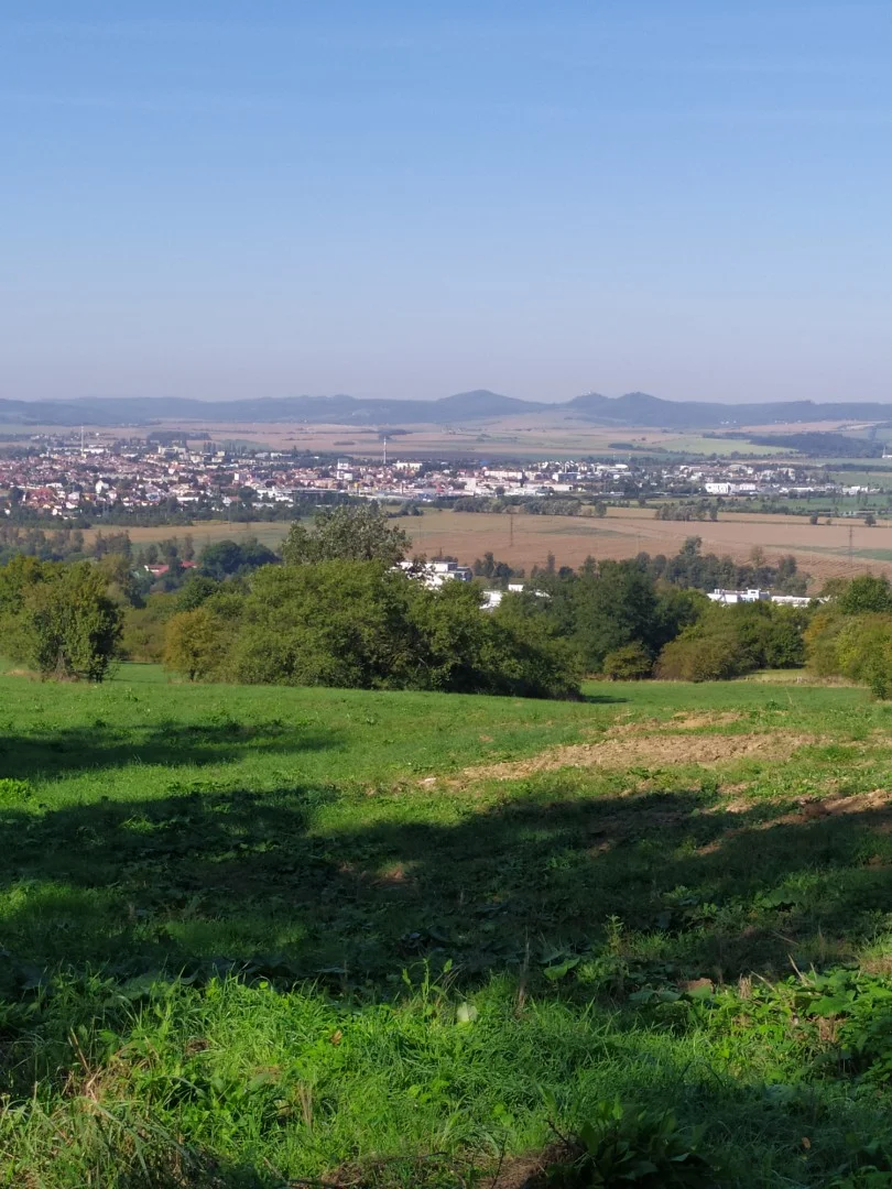 Vycházka k rozhledně Rovnina a ke Kapli svatého Rocha