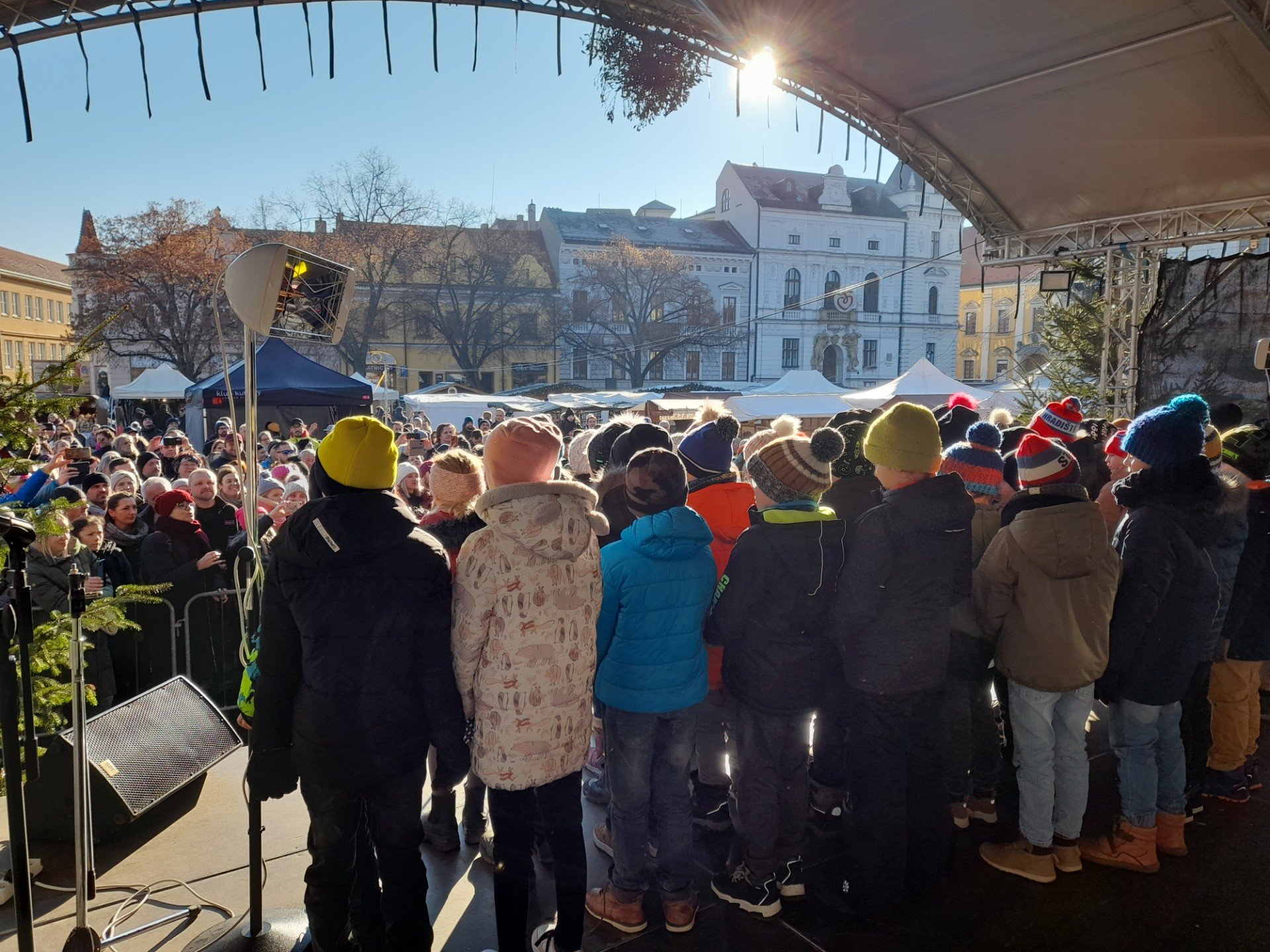 Zpívání na náměstí